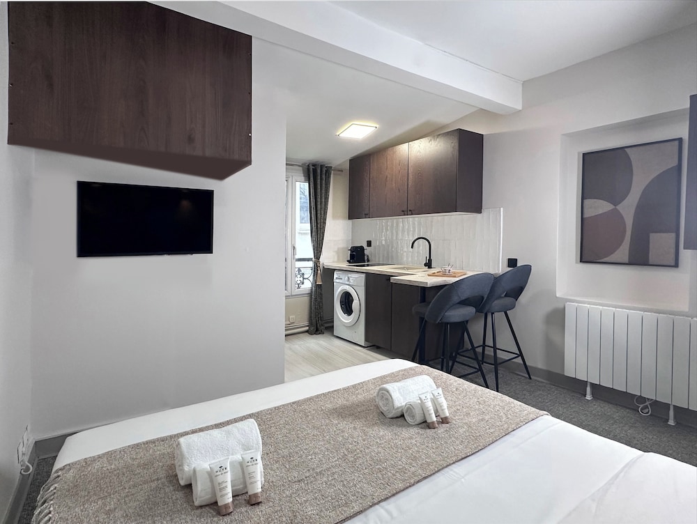 Premium Studio photo 1