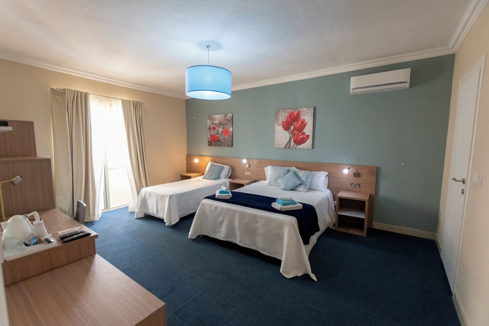 Triple Room, Balcony photo 1