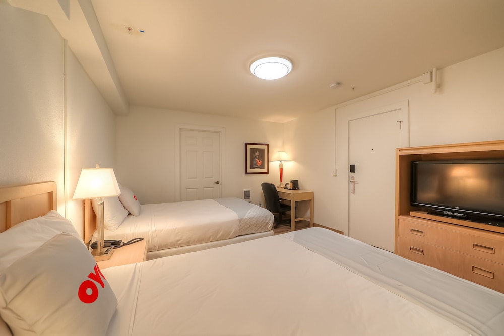 Room, 2 Double Beds - Photo 2