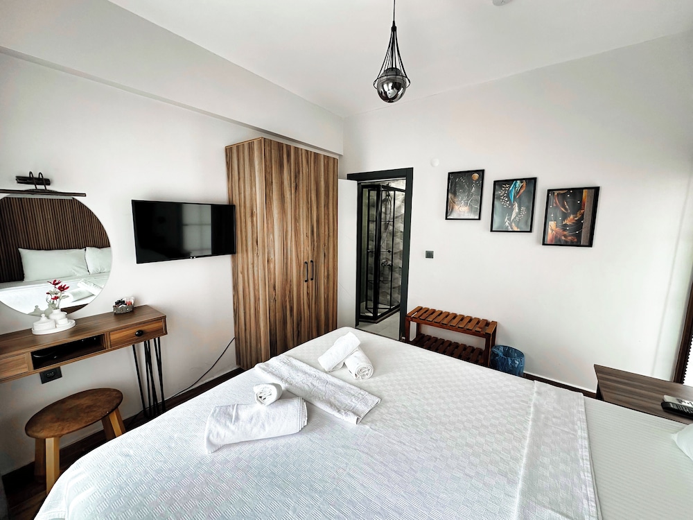 Junior Double Room, Garden View photo 3