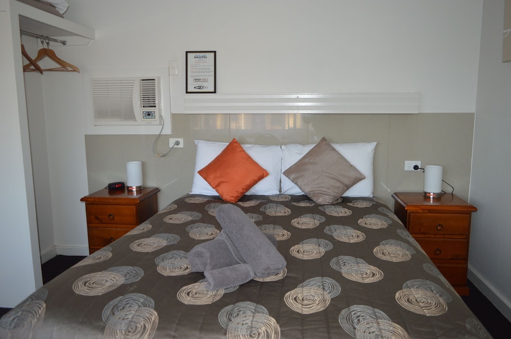 Basic Double Room photo 2