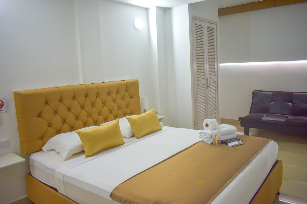 Deluxe Double Room, 1 Double Bed with Sofa bed, Private Bathroom photo 2