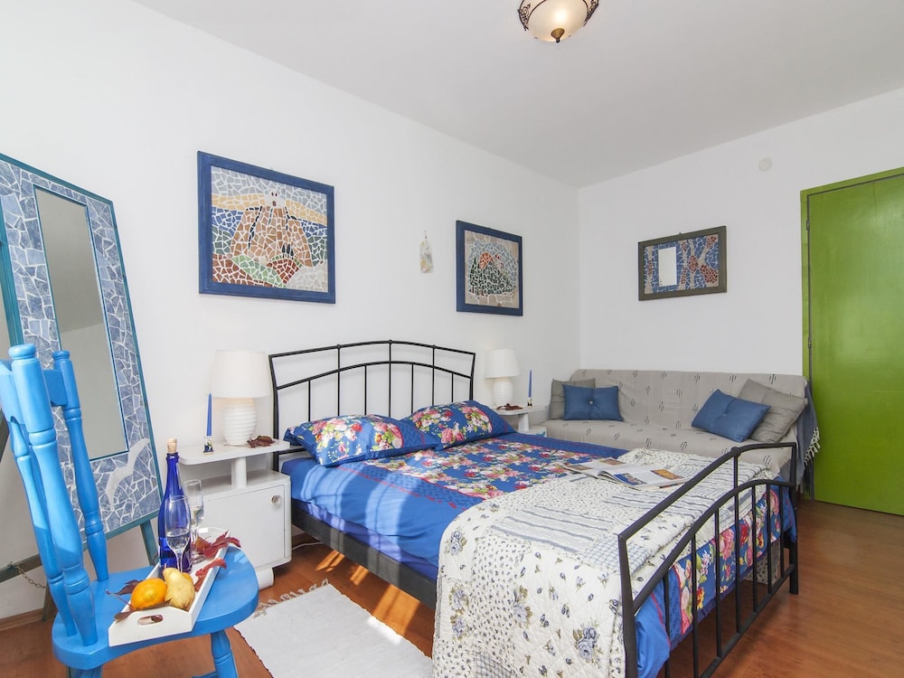 Villa, Multiple Beds