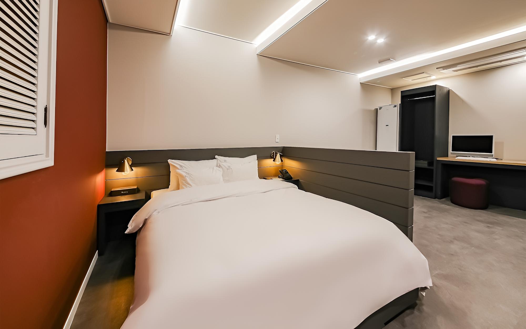 Room (Style King (with styler wide room bat) - Photo 3