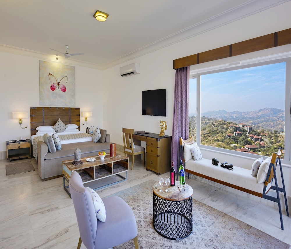 Plunge Pool Suite photo 1
