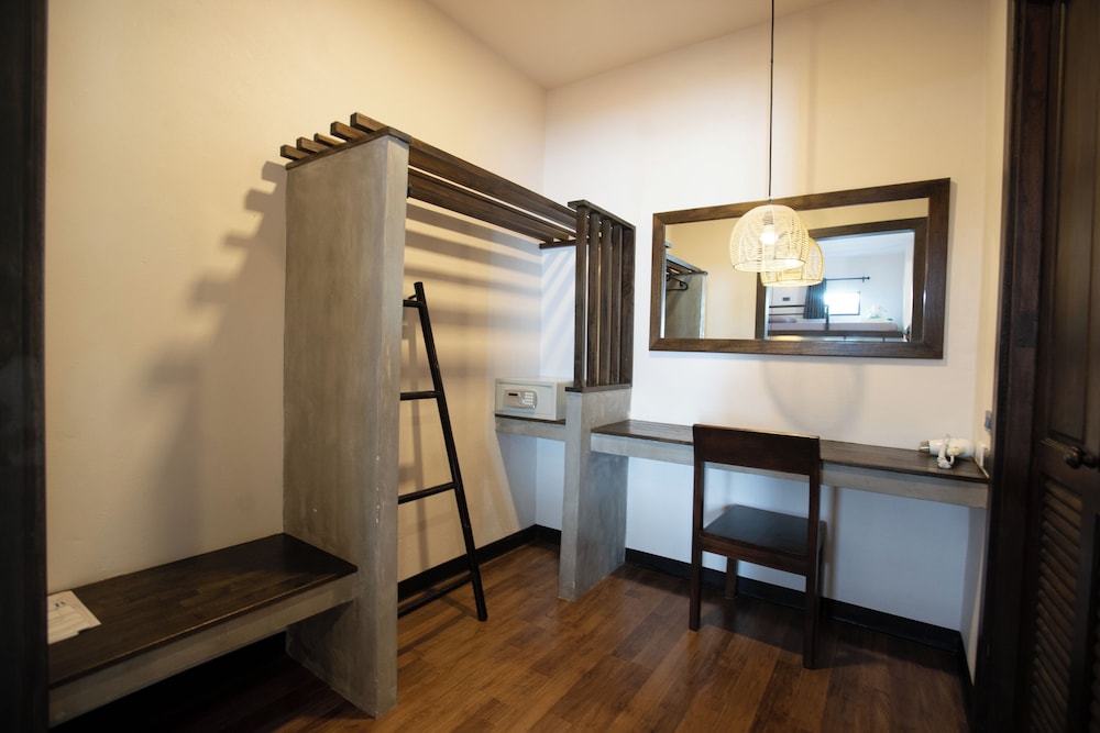 Deluxe Family Room - Photo 4