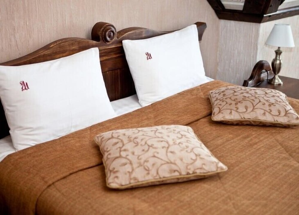 Deluxe Triple Room, 1 King Bed with Sofa bed photo 1