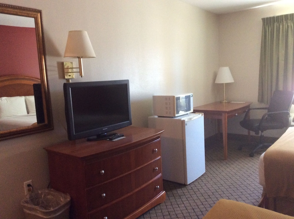 Basic Double Room photo 3