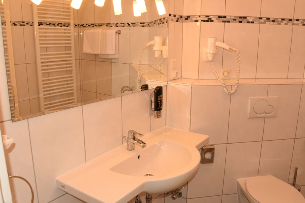 Comfort Double Room, Private Bathroom, River View - Photo 3