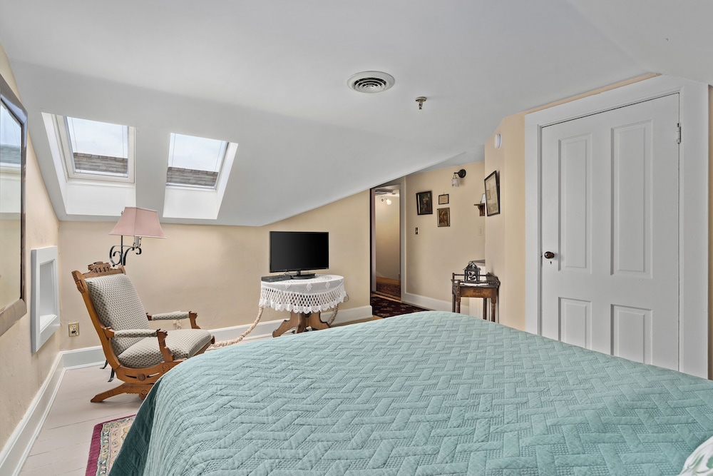 Standard Double Room, Private Bathroom (Room 7) photo 3