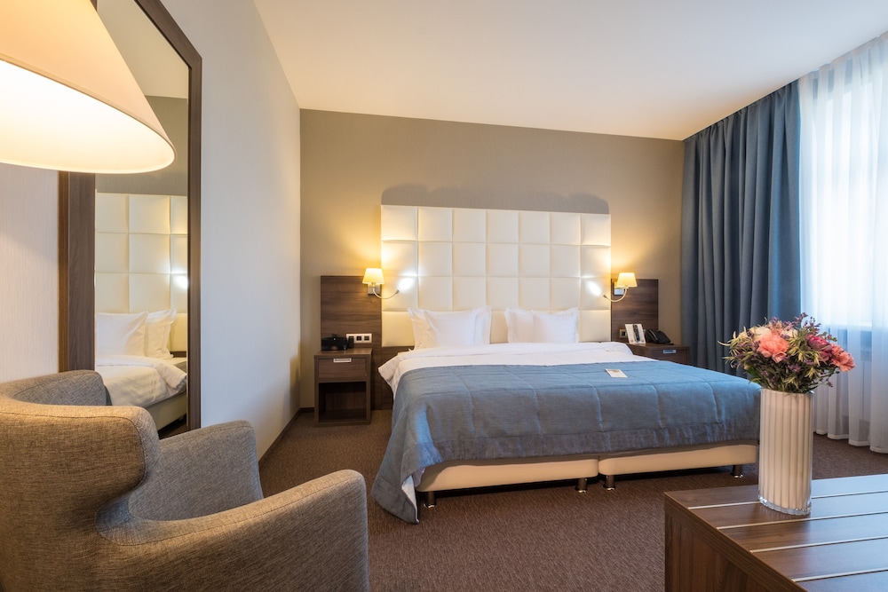 Superior Double or Twin Room, River View