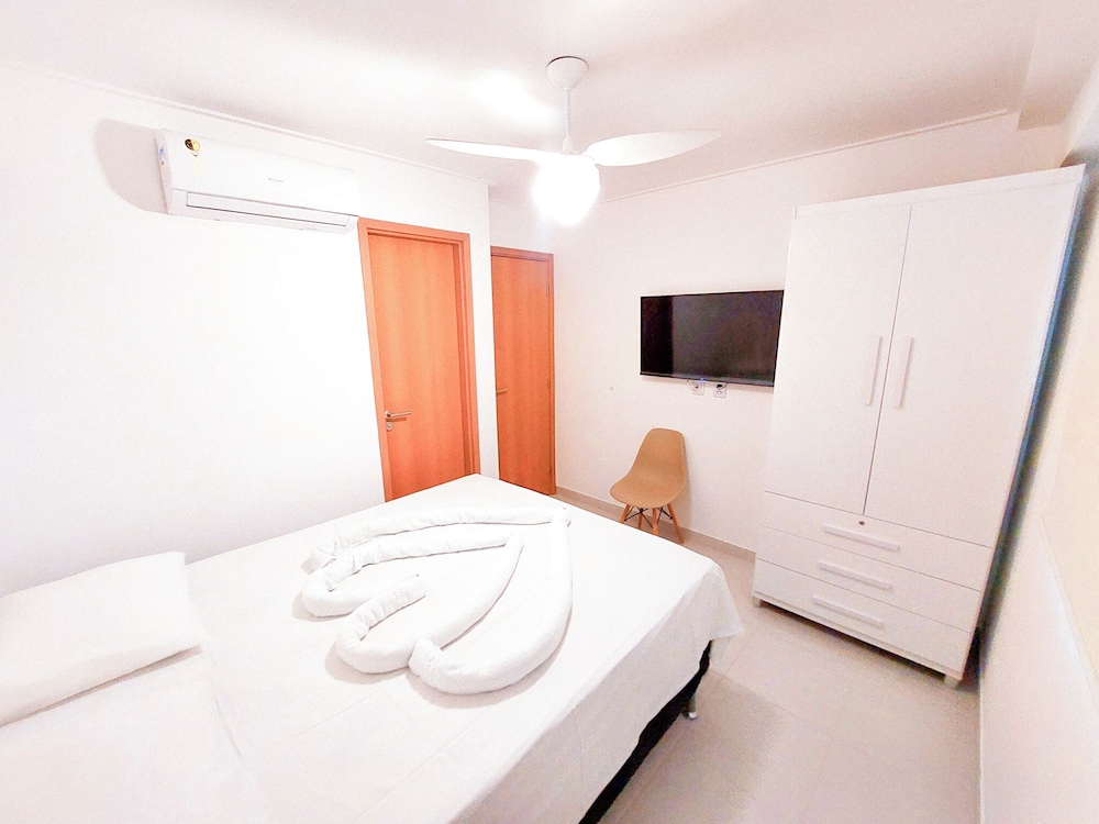 Basic Apartment photo 2