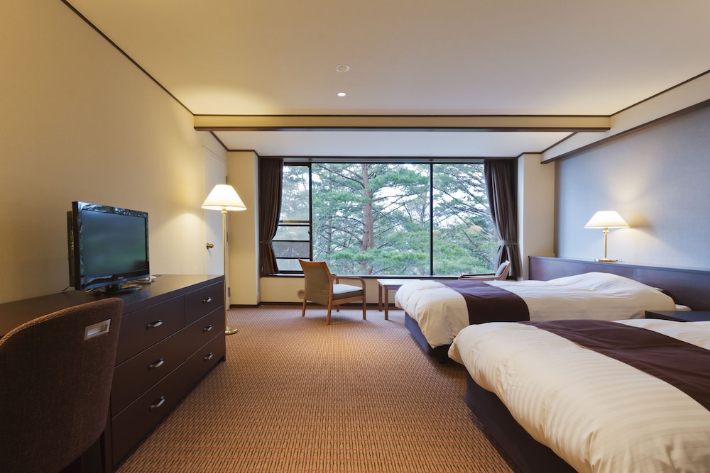 Western Style Twin Bedroom, Garden View [Online Exclusive] photo 2