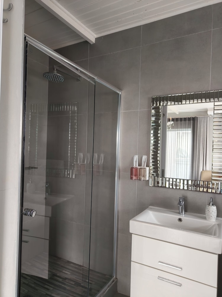 Panoramic Double or Twin Room, Sea View photo 2