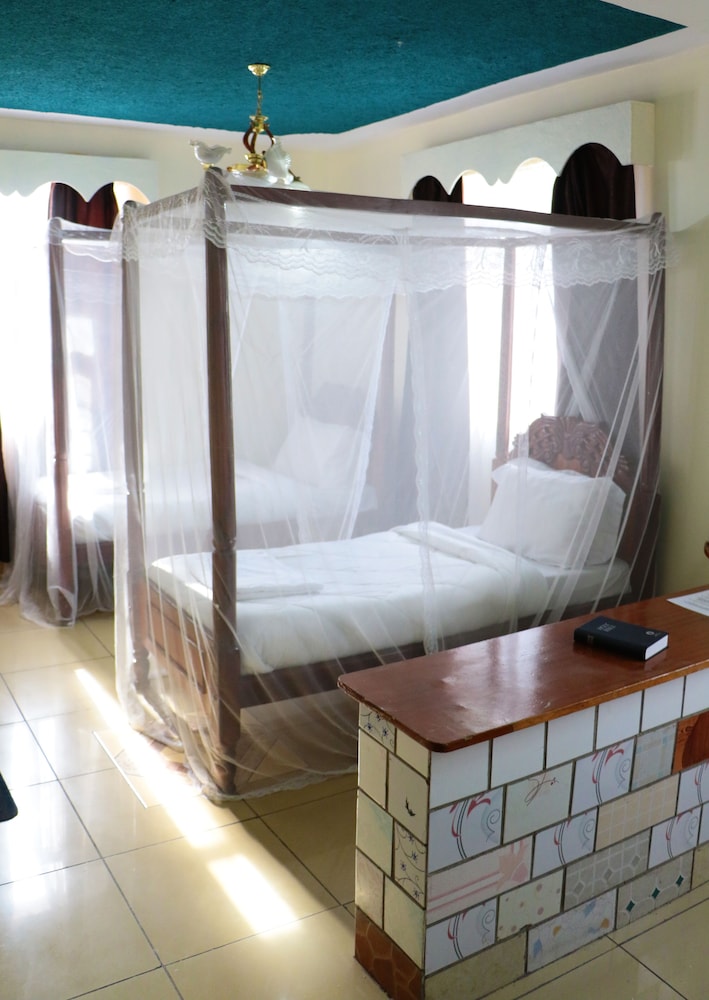 Standard Triple Room, 3 Twin Beds photo 1