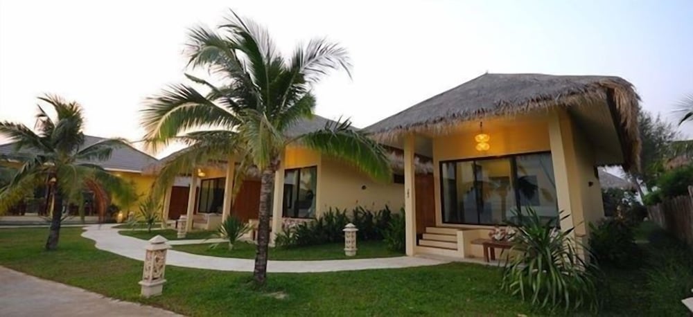 Seafront Kingbed With Breakfast photo 2