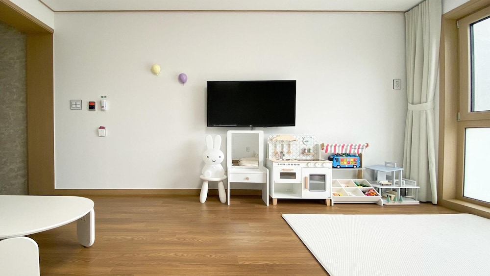 Basic Room, 1 Bedroom (C07(Kidsroom)) - Photo 15