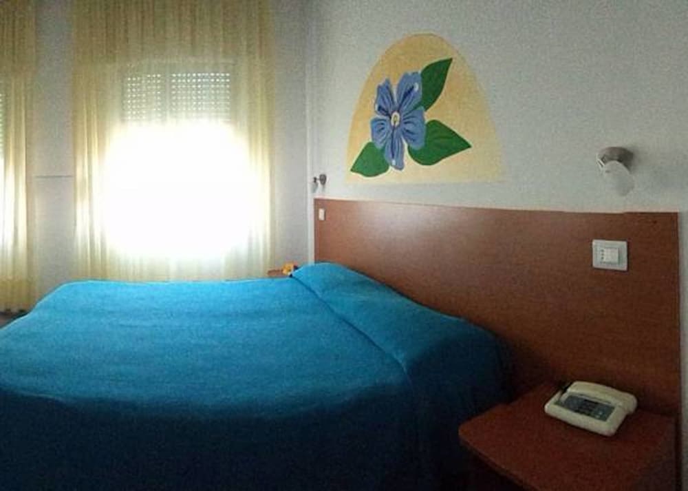 Triple Room, Mountain View photo 3