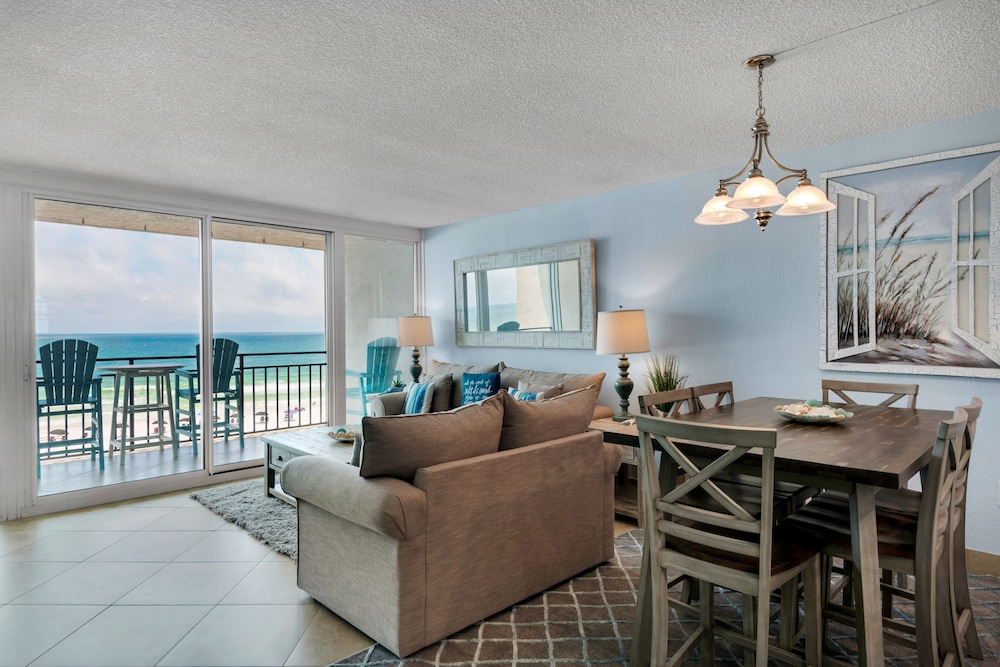 Standard Condo, 2 Bedrooms, 2 Bathrooms, Beachfront (Living Room Beachfront) (Furnishings vary) photo 3