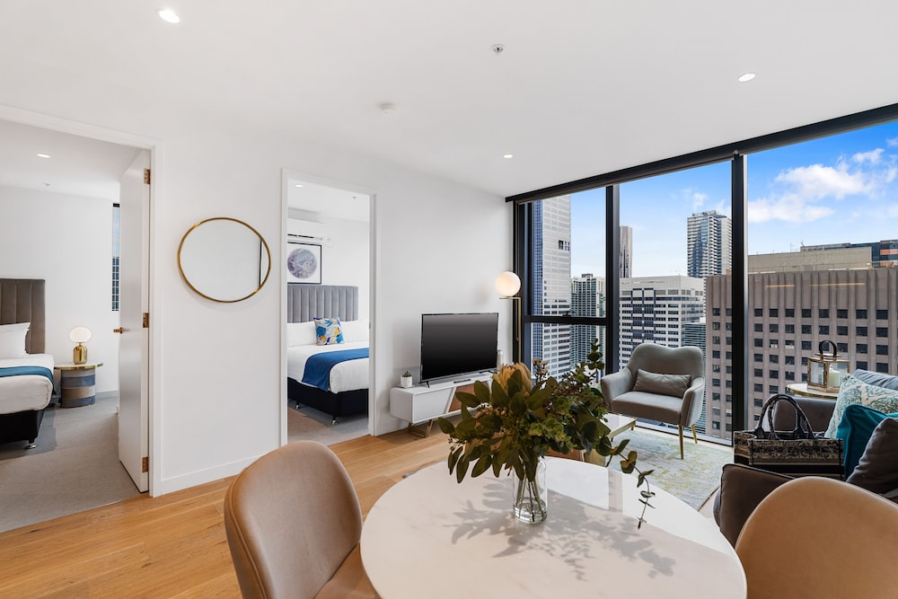 2 Bedroom 1 Bathroom Apartment - Photo 6