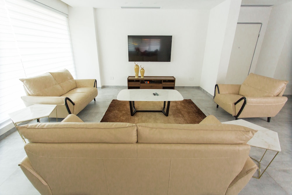 Exclusive Apartment, 2 Bedrooms, Ensuite - Photo 7