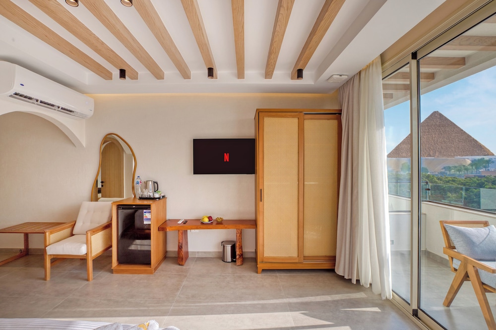 Romantic Suite, Balcony, Mountain View photo 2