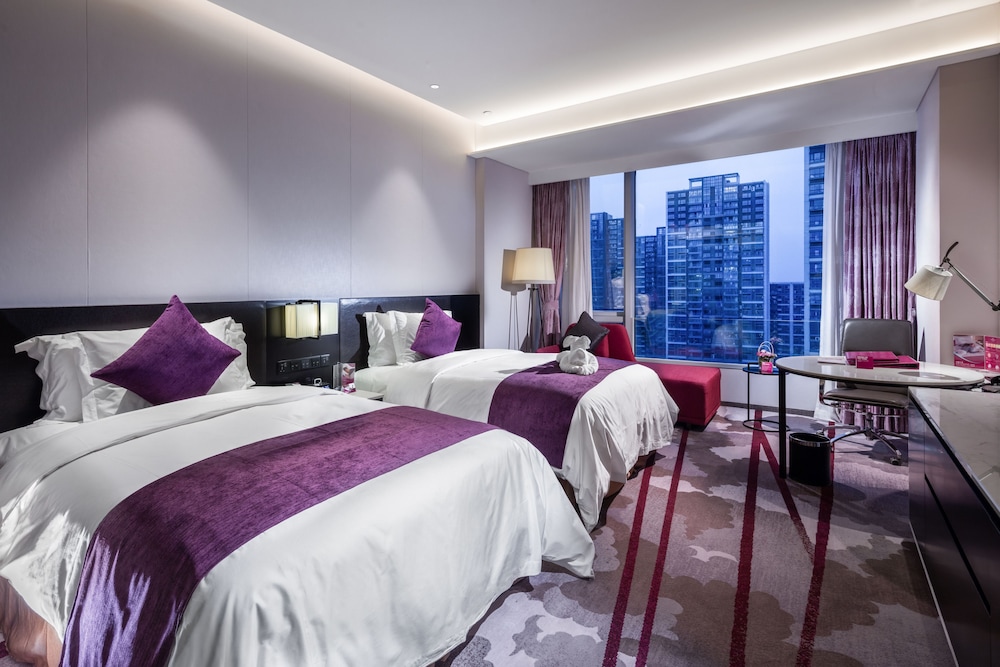 Standard Room, 2 Twin Beds, City View (High Floor)
