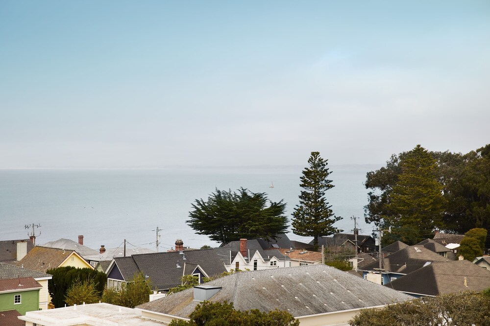 Suite, 1 Bedroom, Fireplace, Bay View