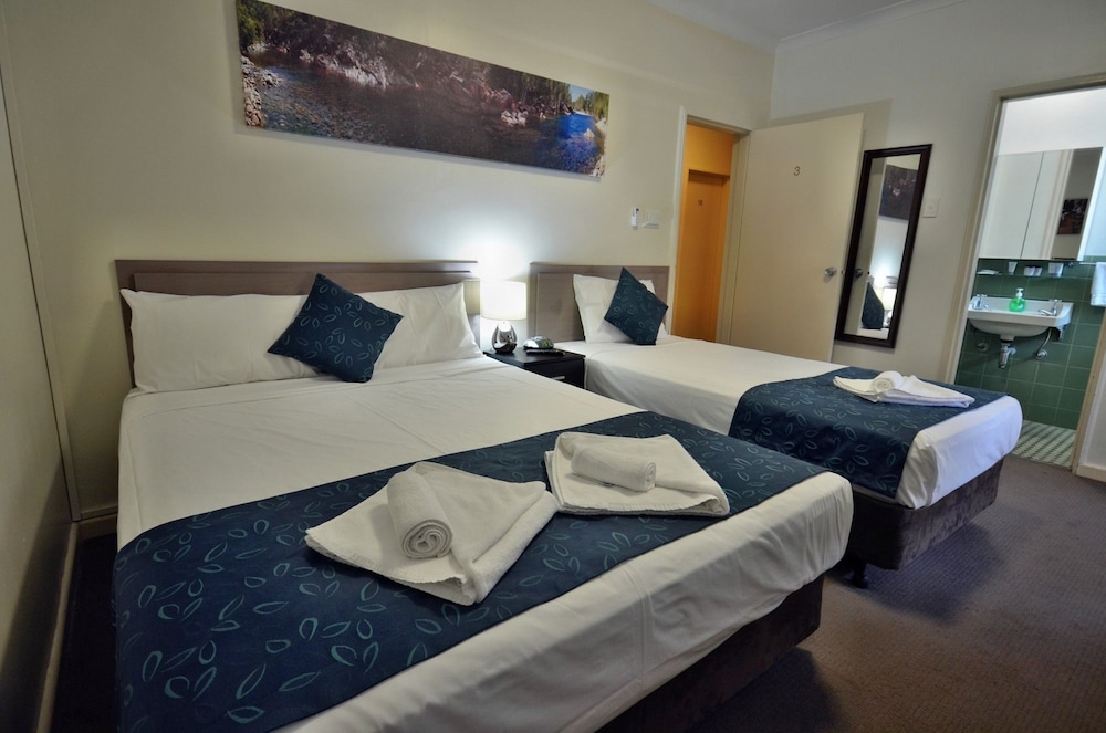 Double or Twin Room, 1 Bedroom photo 2