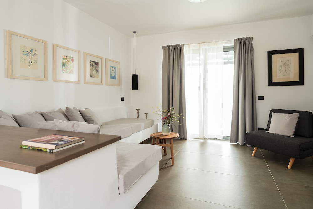 Exclusive Suite, Private Pool, Sea View photo 1