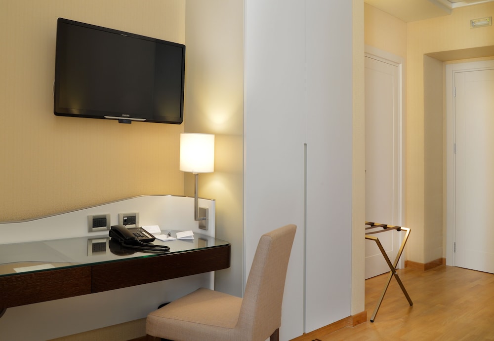 Single Room photo 3