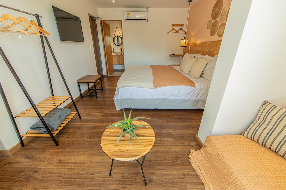 Premium Double Room, Balcony - Photo 4