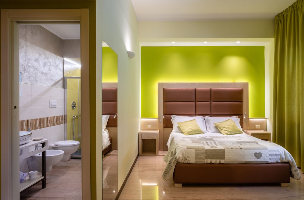 Deluxe Double or Twin Room photo 1