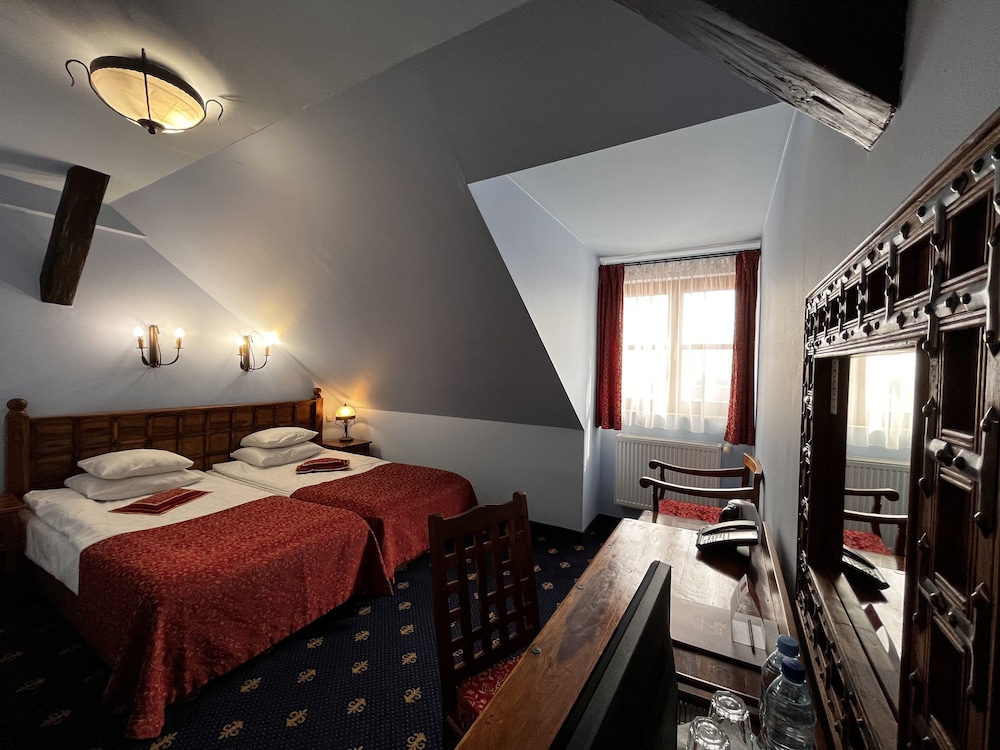Classic Double Room - Photo 9
