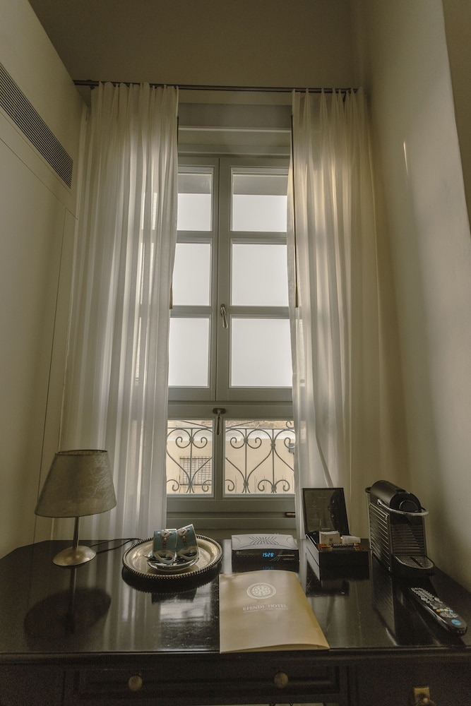 Deluxe Room (Grand)