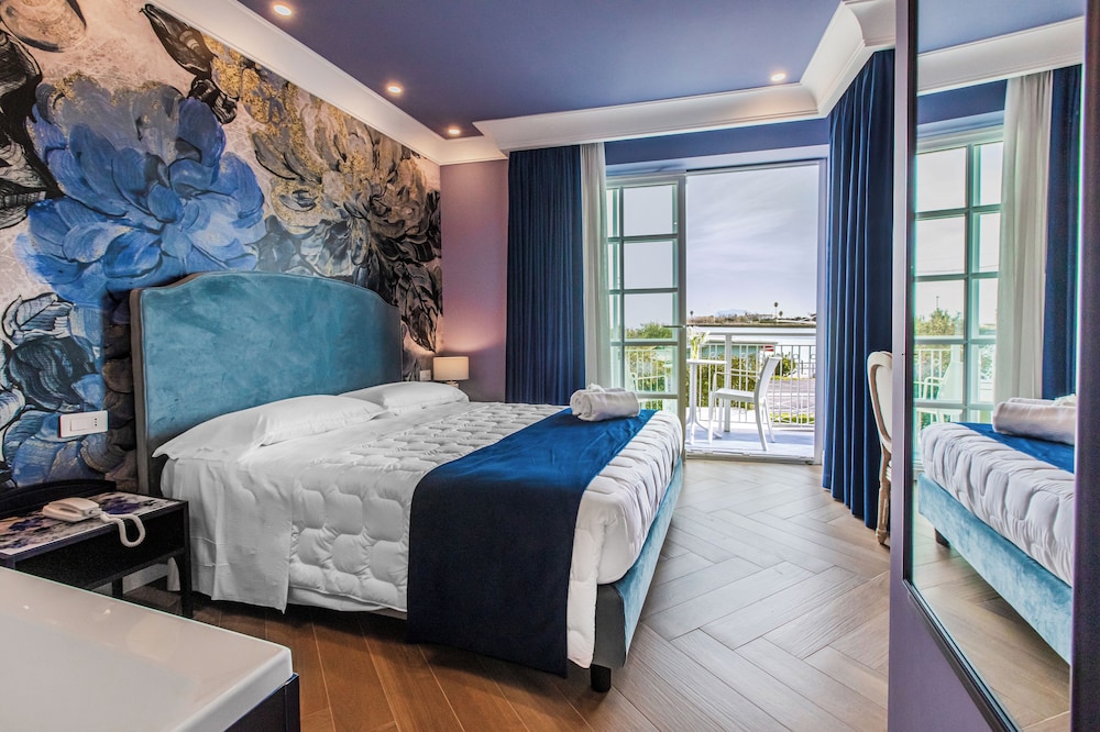 Deluxe Room, Lake View