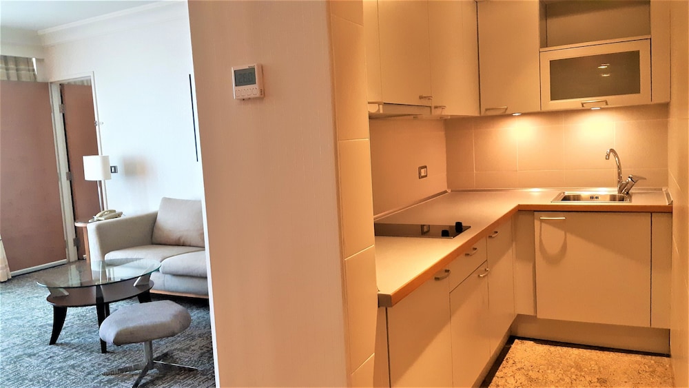 Suite, 1 Bedroom, Kitchen, River View (Business Lounge Access) - Photo 3
