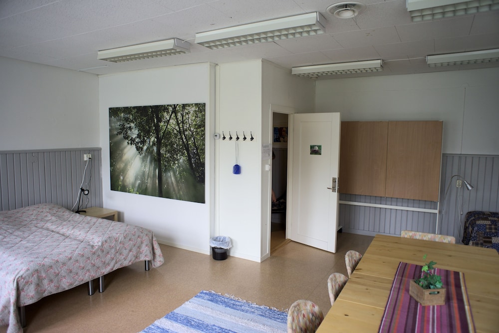 Family Room, Shared Bathroom (7 persons) photo 2