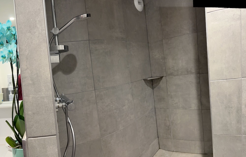 Standard Double or Twin Room - Photo 2