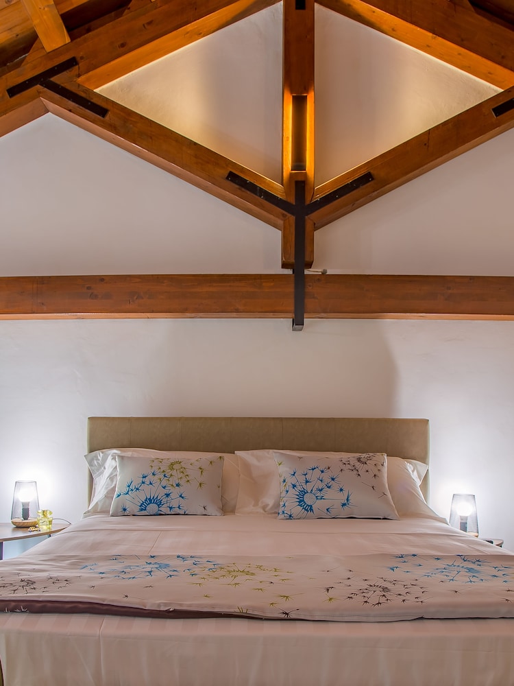 Deluxe Double Suite with Sea View