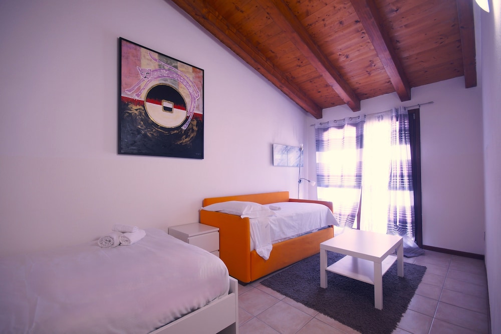 Family Apartment, 2 Bedrooms photo 3