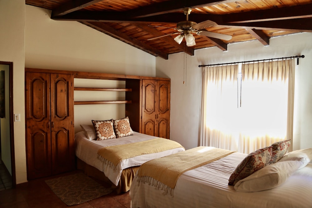 Family Room, 1 Bedroom