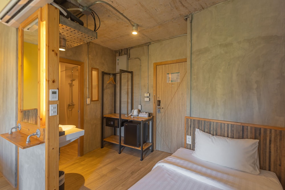 Deluxe Triple Room - Photo 2
