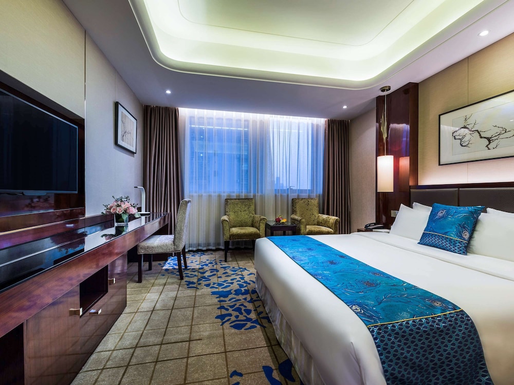 Executive Suite, 1 King Bed photo 2