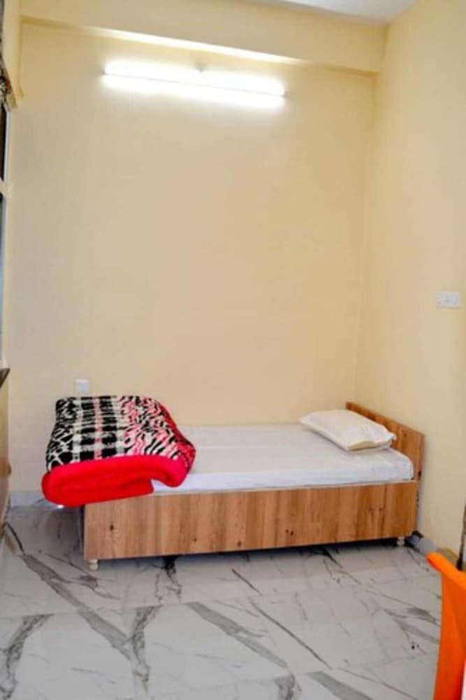 Deluxe Single Room, 1 Twin Bed, Non Smoking, City View photo 2