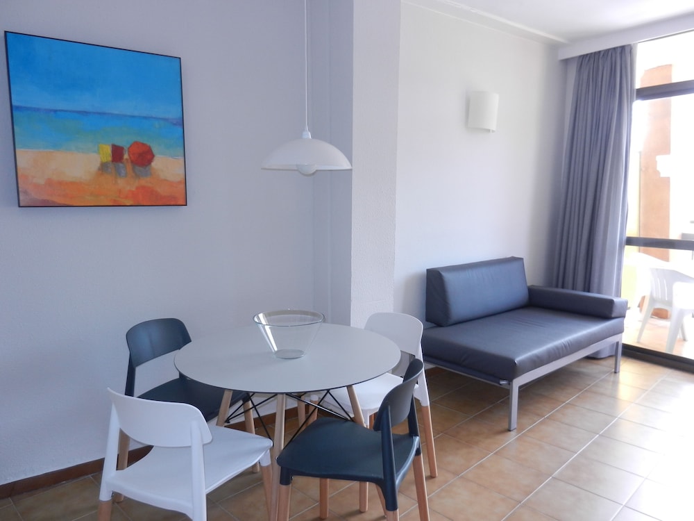 Apartment, 1 Bedroom, Balcony, Pool View (2-4 adults) - Photo 11