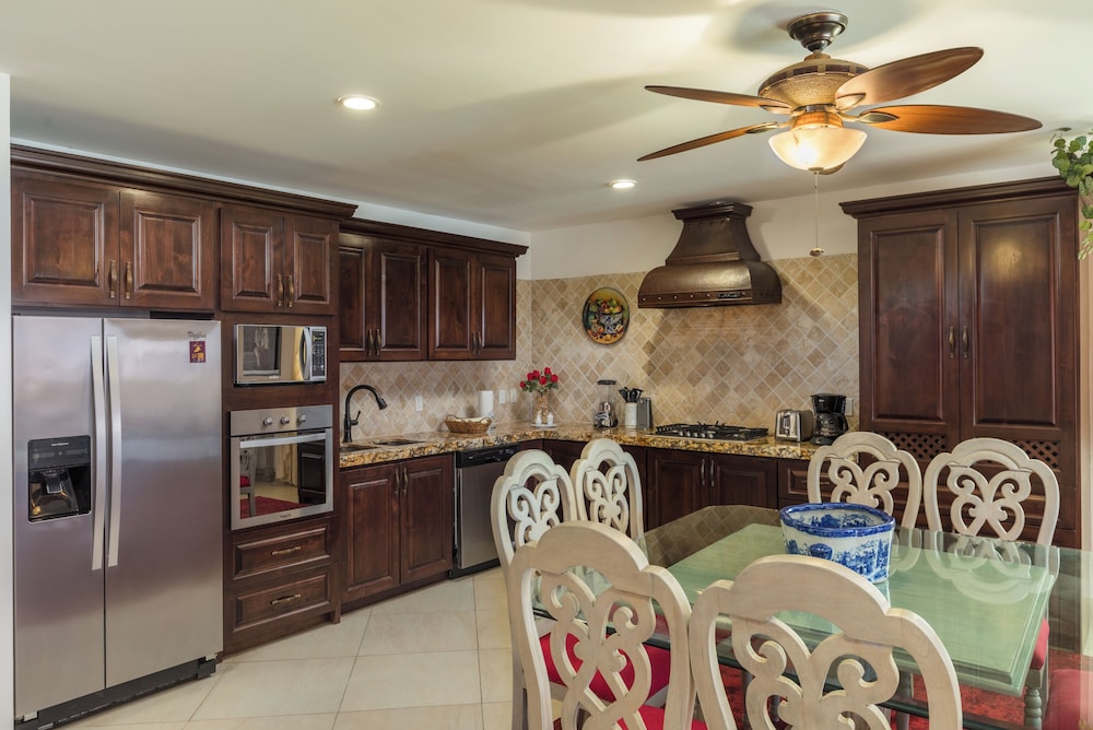 Luxury Villa, 2 Bedrooms, Ocean View thumbnail 6