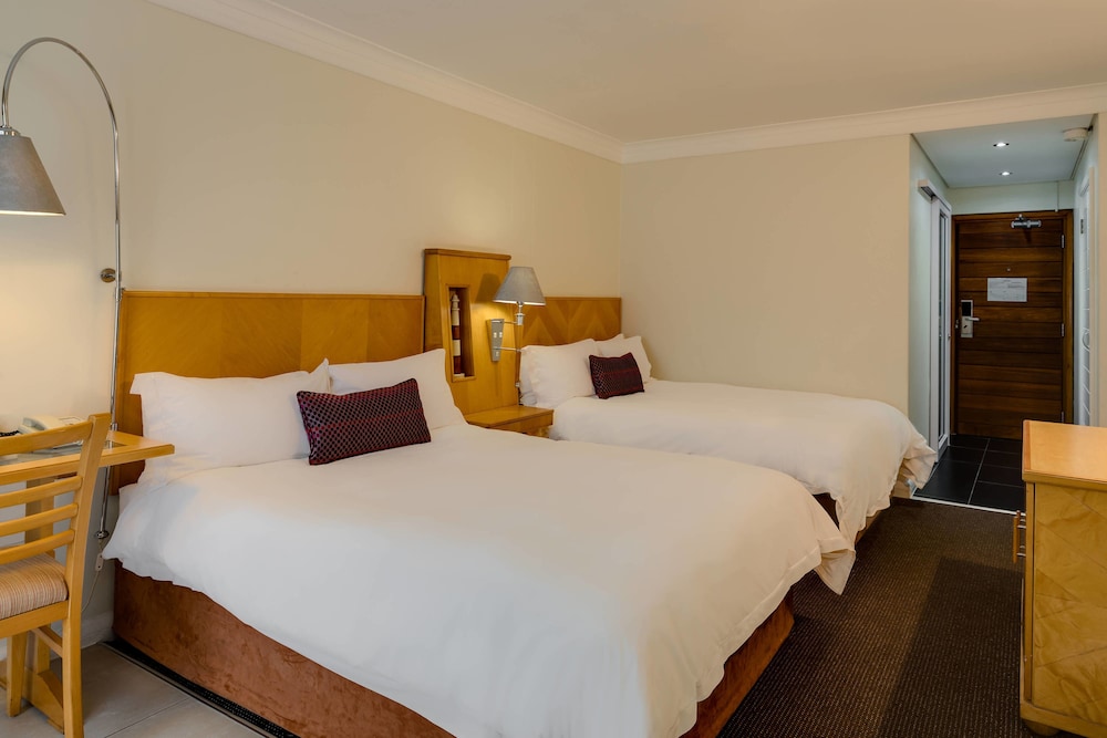 Family Room, 2 Double Beds, Lagoon View - Photo 5