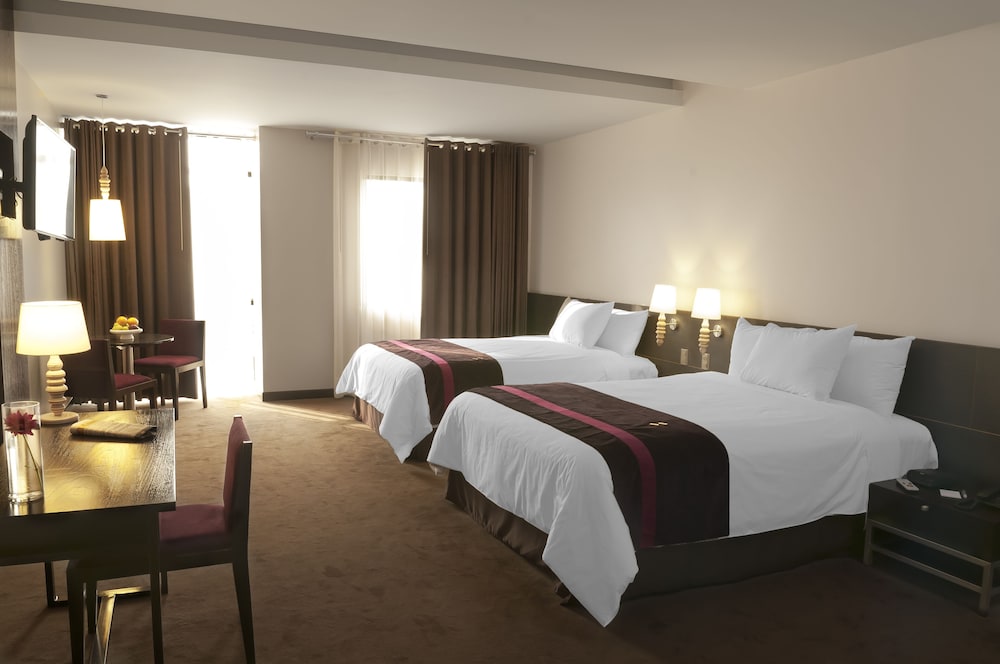 Premium Double Room, 2 Queen Beds photo 1