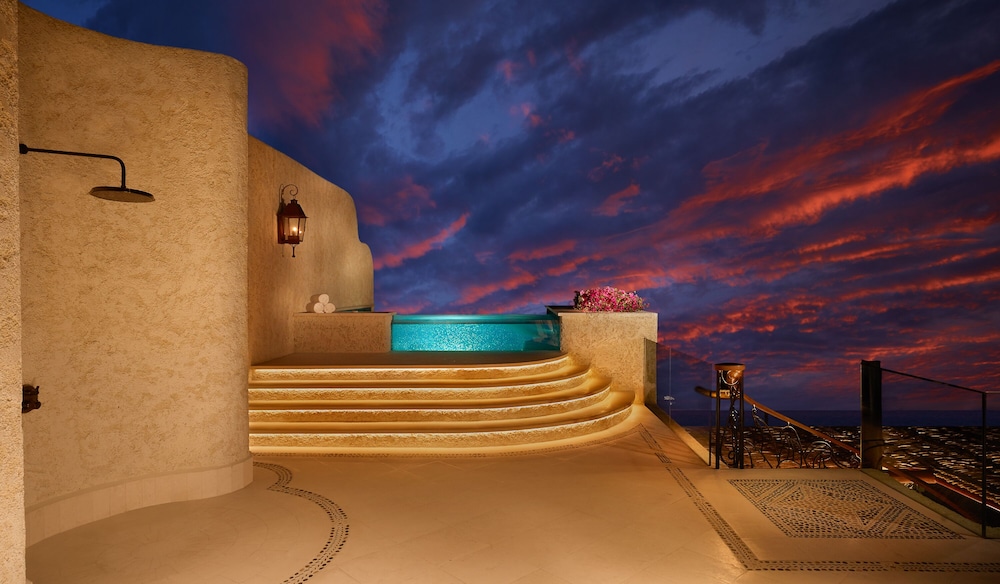 Penthouse, Ocean View